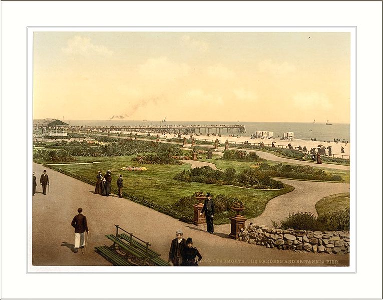 File:The beach gardens and jetty Yarmouth England.jpg