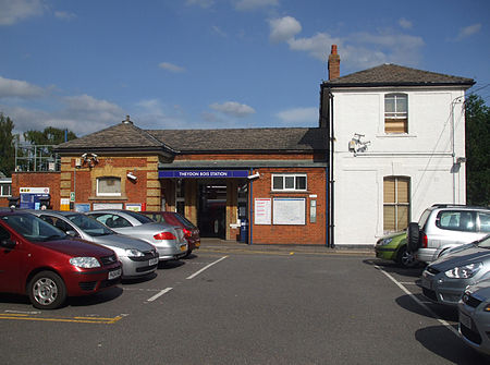 Theydon Bois stn building