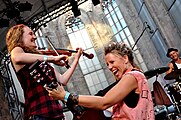 Deutsch: Toby (AUS), Toby Beard & Band, Anne Bakker, Bühne St. Katharina, 40. Musikfestival Bardentreffen 2015 in Nürnberg, Deutschland English: Toby (AUS), Toby Beard & Band, Anne Bakker, St. Katharina stage,40th music festival 'Bardentreffen' 2015 at Nuremberg, Germany Festivalsommer This photo was created with the support of donations to Wikimedia Deutschland in the context of the CPB project "Festival Summer". Deutsch ∙ English ∙ español ∙ français ∙ italiano ∙ português ∙ sicilianu ∙ svenska ∙ Türkçe ∙ беларуская (тарашкевіца) ∙ македонски ∙ українська ∙ +/−