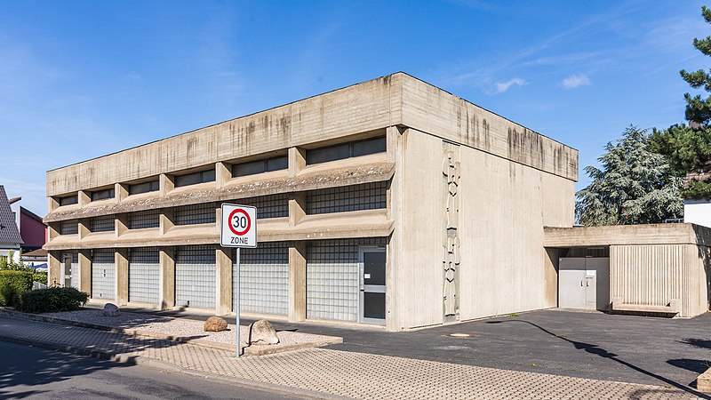 File:Turnhalle Niederau, Düren-5471.jpg