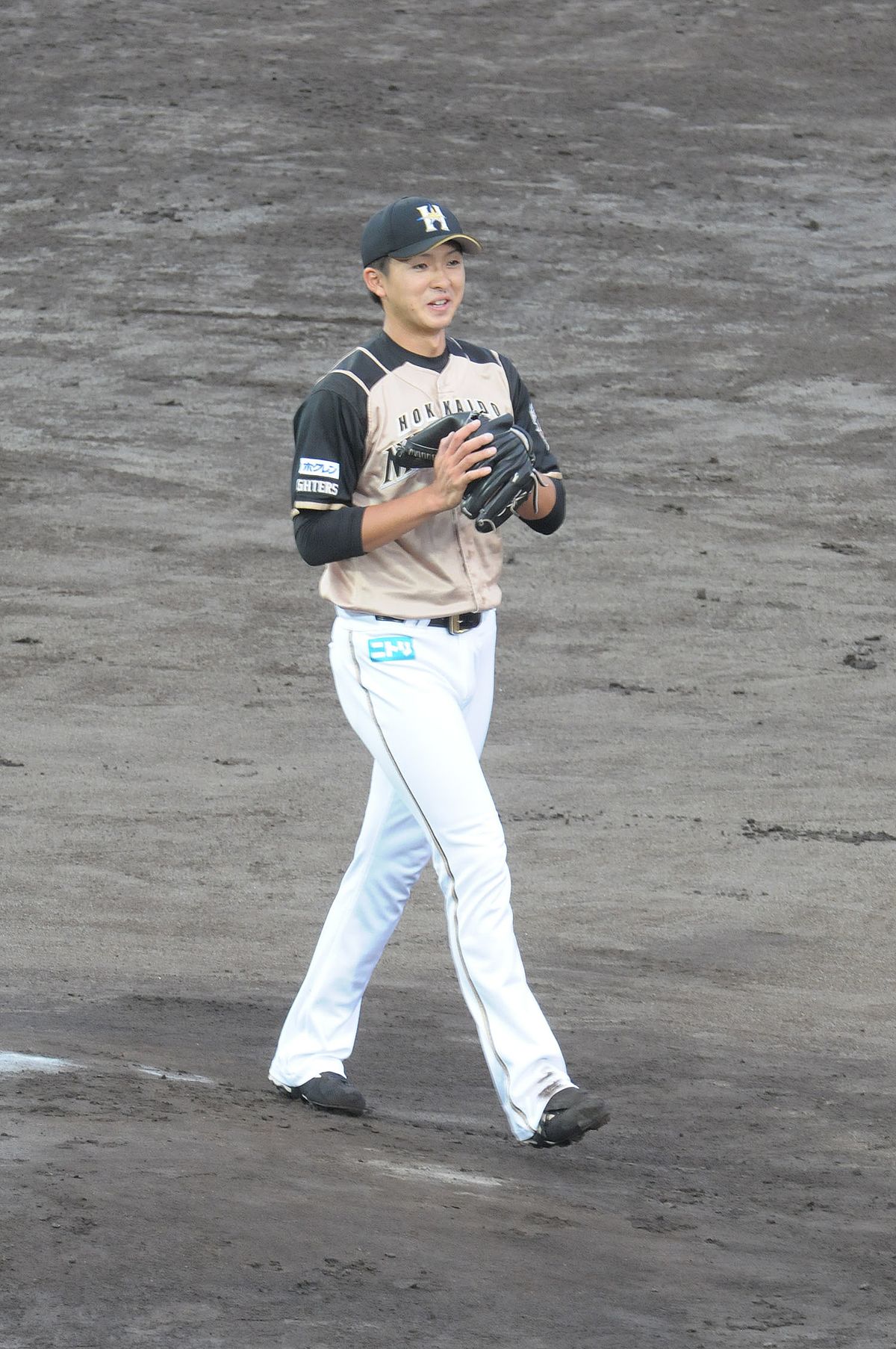 Naoyuki Uwasawa pitches shutout to lead Fighters past Lions - The