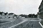 Vedtorget 1903 från sydost. På torgytan ses Gripenbergsbanans järnvägsspår från Östra station till omlastningsplatsen till Jönköpingsbanan vid Vättern.