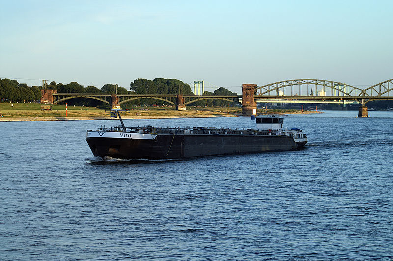 File:Vidi (ship, 2009) 001.JPG