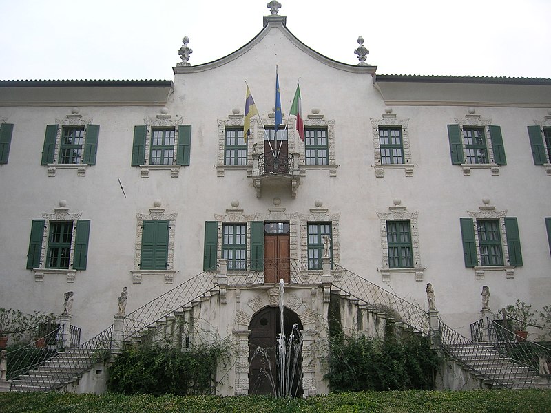 File:Villa de Mersi.jpg