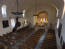 Vogelperspektive auf das Kirchenschiff und den Chor