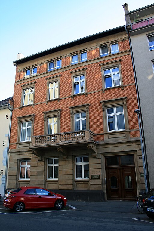 Wohnhaus Gartenfeldstraße 3