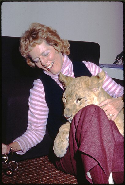 File:Woman with lion - DPLA - a64739ee600597ad823bbd8ee512a24a.jpg