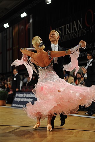 <span class="mw-page-title-main">International standard waltz</span>