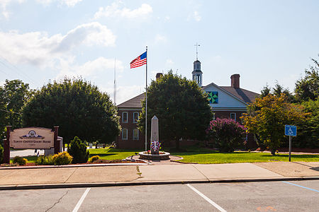 Yancey County Courthouse 2014 08 03