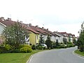 Polski: Domy szeregowe z końca lat 80. English: Terraced houses built in late 1980s