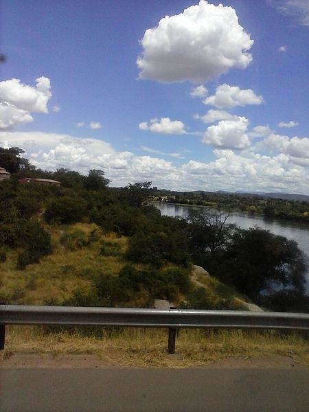 450px-Zambeze,s_river.jpg (450×600)