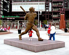 Statue of Mike Schmidt by Zenos Frudakis at Citizens Bank Park Zenos Frudakis Mike Schmidt Philadelphia.jpg