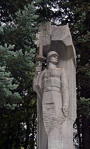 Zhuravnyky Gorokhivskyi Volynska-monument to the countryman&soviet warriors-details-2.jpg