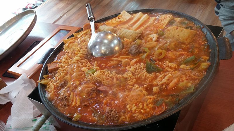 File:의정부부대찌개거리.jpg