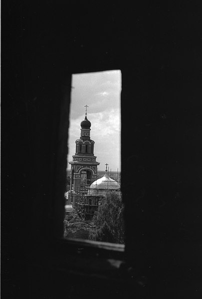 File:1994 - Iglesia de la Santísima Trinidad en Elektrougli.jpg