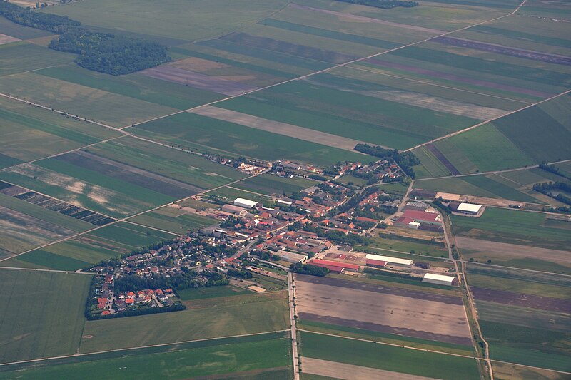 File:2011-06-14 10-25-48 Austria Niederösterreich Breitstetten.jpg