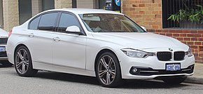 Berlina BMW 318i dopo l'aggiornamento