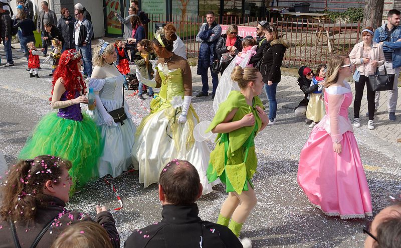 File:2017-04-02 15-25-37 carnaval-cernay.jpg