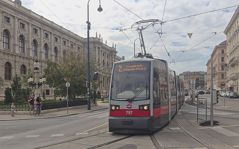 File:2018-09-15 AT Wien 01 Innere Stadt, Bellariastraße, B1 797 Linie 2 (50926001783).jpg