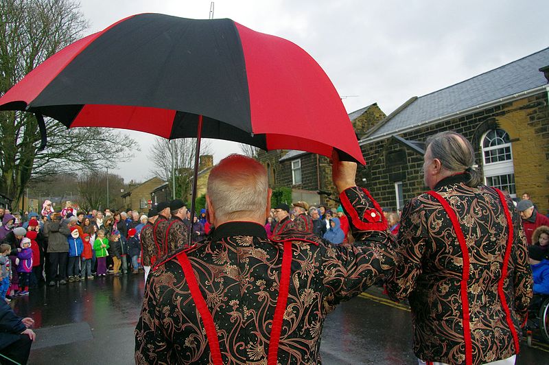 File:26.12.15 Grenoside Sword Dancing 177 (23359973093).jpg