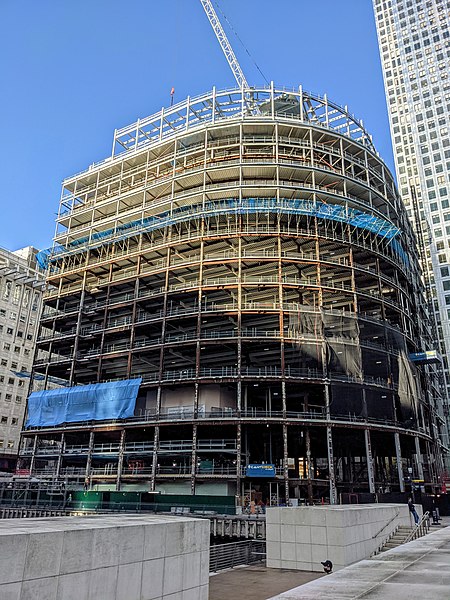 File:30 South Colonnade reconstruction, Canary Wharf, Oct 2021.jpg