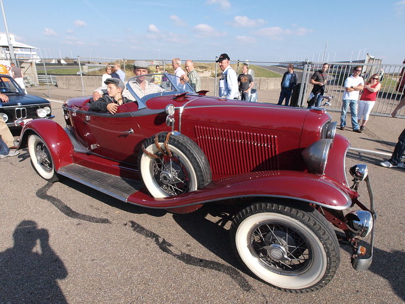 File:AUBURN 8.98 Cabriolet dutch licence registration AH-63-77 pic2.JPG