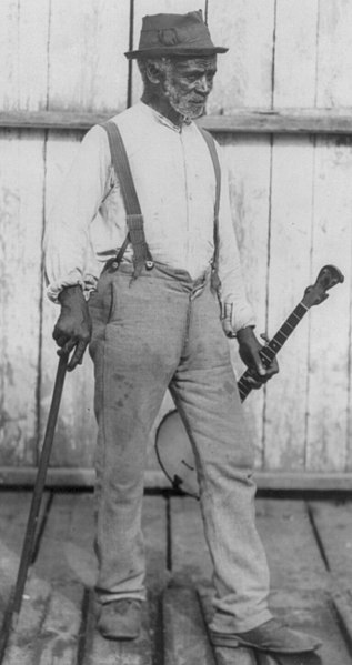 File:African American banjo player with cane in 1905 LCCN2006687464 (cropped).jpg