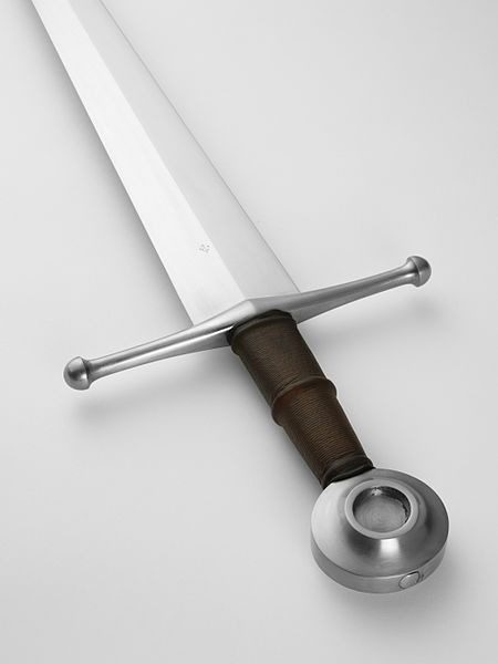File:Albion Lancaster Medieval Sword 6 (6093717024).jpg
