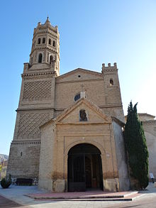 Alfajarín - Iglesia de San Miguel Arcángel - Fachada.jpg