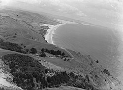 Along Pakiri Beach W. Greenwood house etc (AM 82393-1).jpg