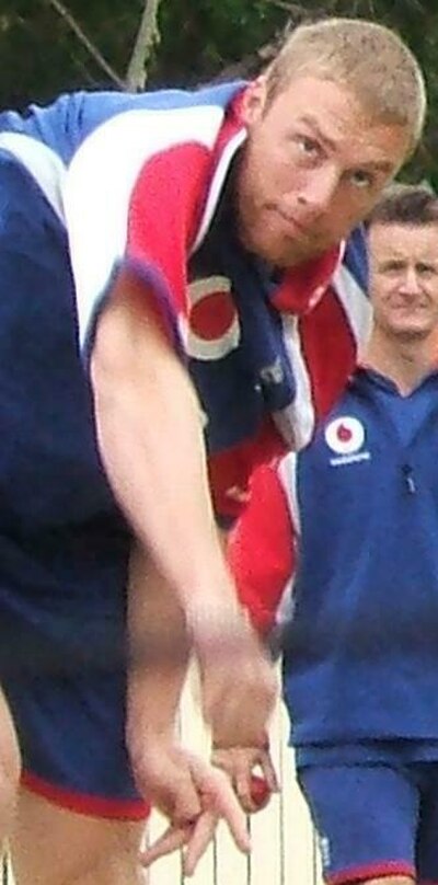 Flintoff bowls in the nets at Adelaide Oval