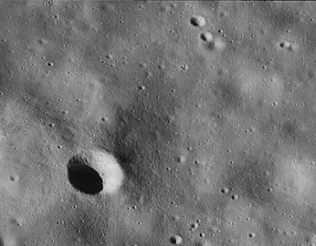 Le cratère Cone manqué par les astronautes d'Apollo 14, alors qu'ils n'étaient qu'à une dizaine de kilomètre - Cultea
