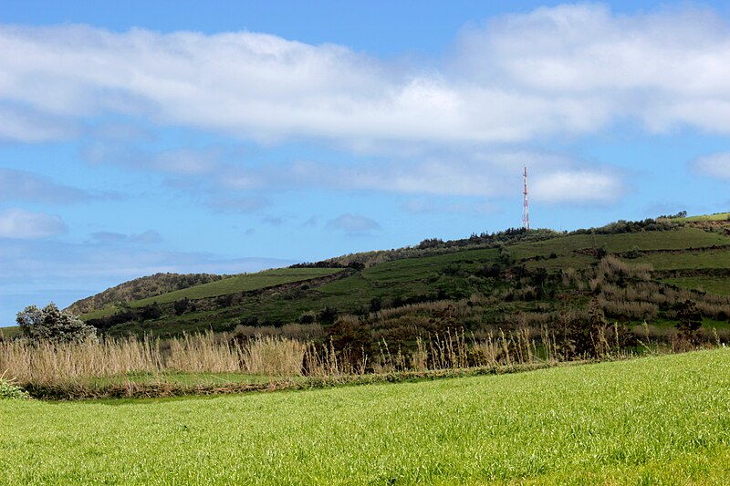 File:Atalho dos Vermelhos - panoramio (4).jpg