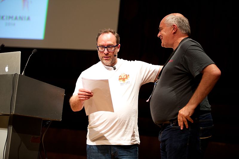 File:Awards during Wikimania 2014 - 14692443920.jpg