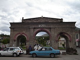 Ayacucho (36584200234).jpg