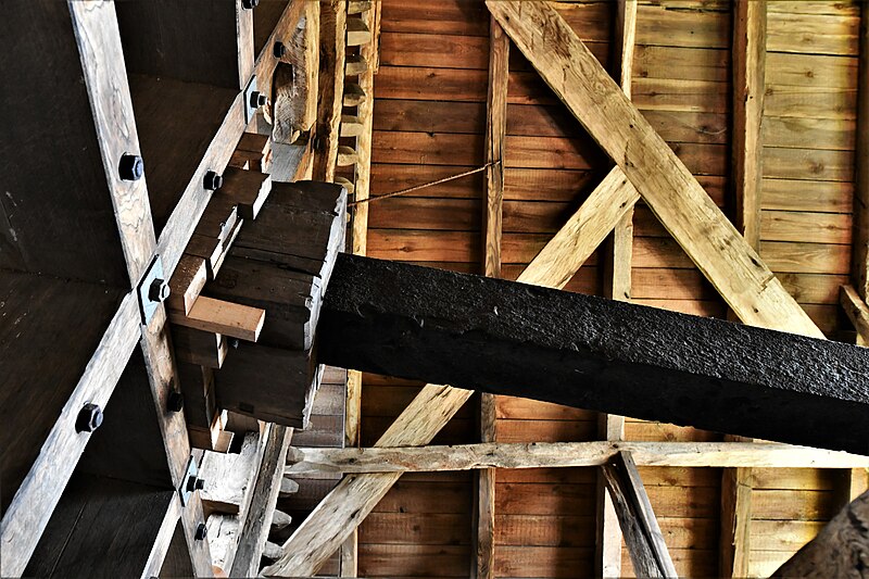 File:Bembridge Windmill, Great brake wheel - geograph.org.uk - 6243375.jpg