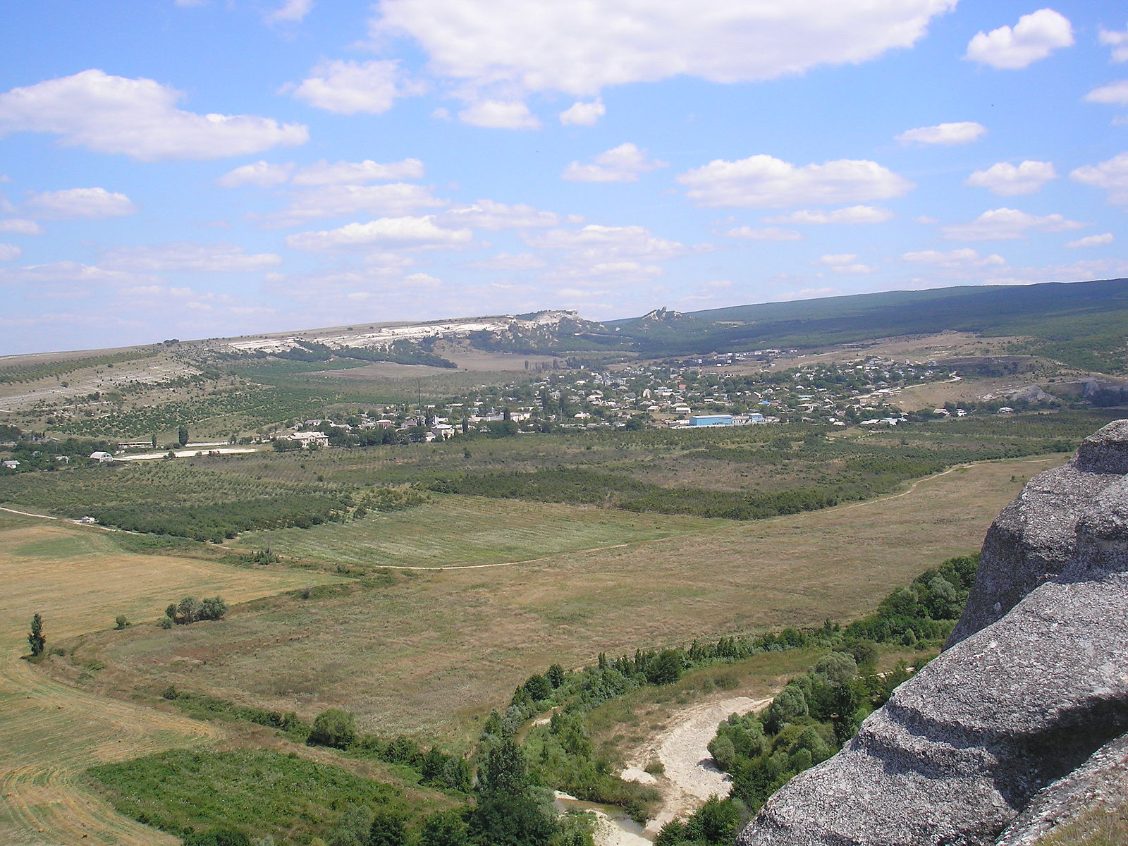 Село танковое фотисаль. Бахчисарай село танковое. Танковое Бахчисарайский.