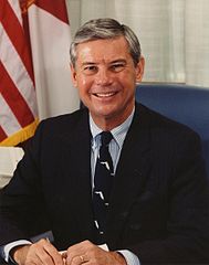 Senador Bob Graham de Florida (es retirà el 6 d'octubre de 2003)