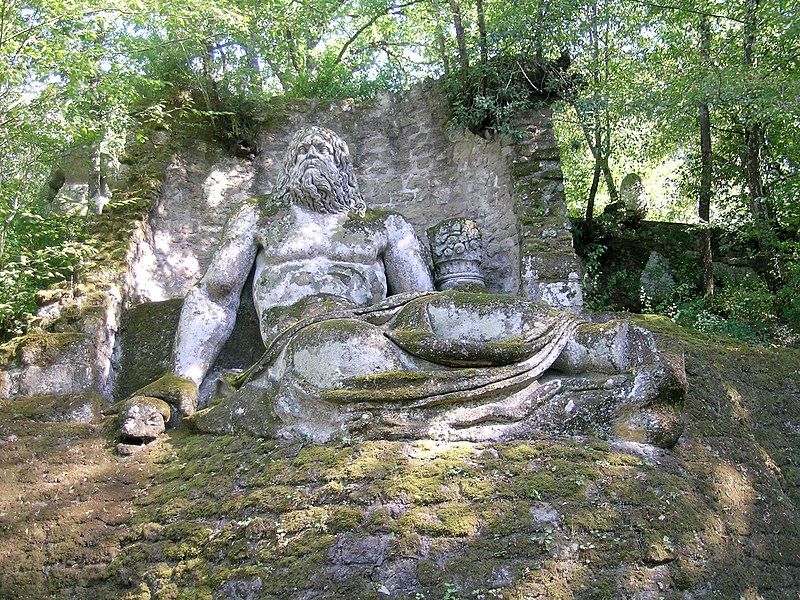 File:Bomarzo parco mostri nettuno.JPG