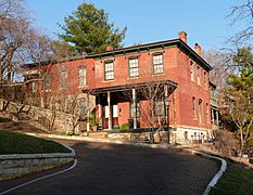 Bouquet House - Burlington Iowa.jpg