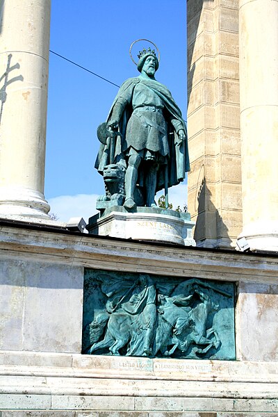 File:Budapest Heroes square Szent László.jpg