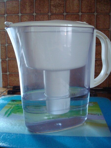 File:Carafe filtrante.JPG