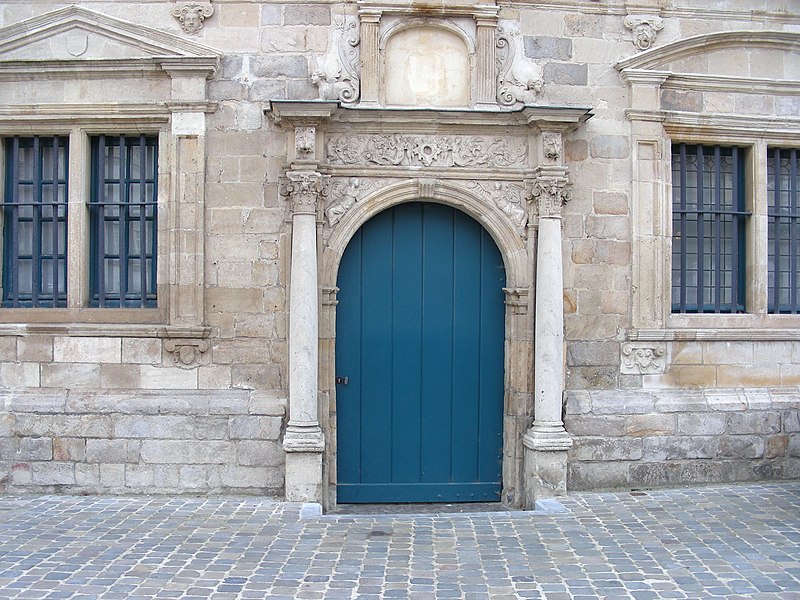 File:Chatellenie, porte.JPG