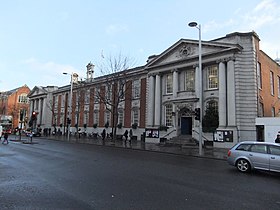 Челси кітапханасы және қала залы, Kings Road SW3 (география 2752474) .jpg