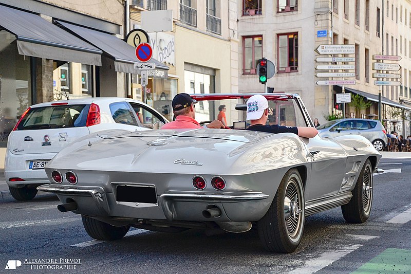 File:Chevrolet Corvette C2 Stingray Convertible - Flickr - Alexandre Prévot.jpg