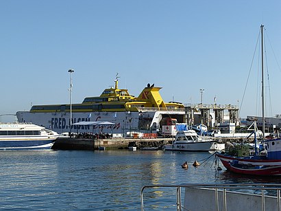 Cómo llegar a Puerto de Los Cristianos en transporte público - Sobre el lugar