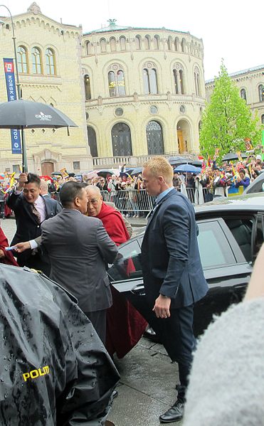 File:Dalai Lama besøker Oslo (14125690941).jpg