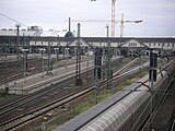 Darmstadt Hauptbahnhof von der Brücke Rheinstraße aus