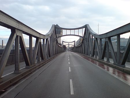 Darmstadt HBF Bridge Tower II
