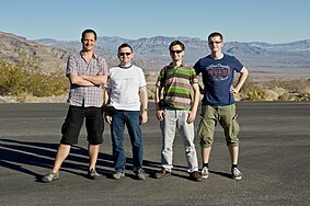 21 kwietnia: Ekipa Wikiekspedycji 2012 USA przy wjeździe do Doliny Śmierci od strony wschodniej.